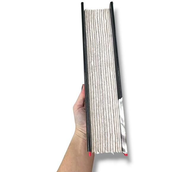 Crave ( Crave Series) #1 By: Tracy Wolff Hardcover Fantasy Romance Book - Picture 5 of 6